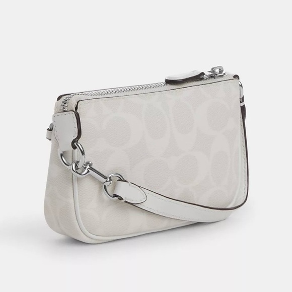 Coach Wristlet - Picture 4 of 8